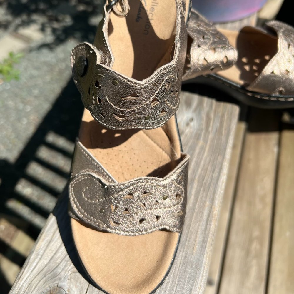 Gold Leather Sandals, Clarks Collection, Ultimate Comfort, Size 7
